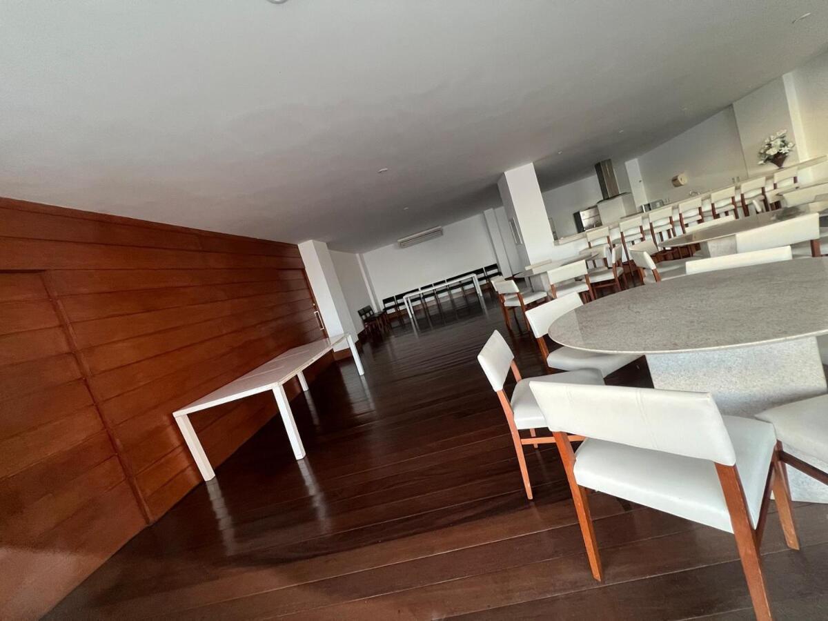 2 Quartos Vista Mar Ondina Apartment